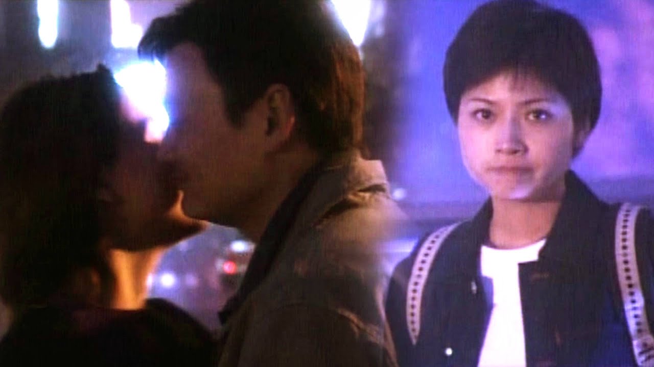 目睹丈夫跟情人在大街上私會，妻子徹底崩潰提出離婚！