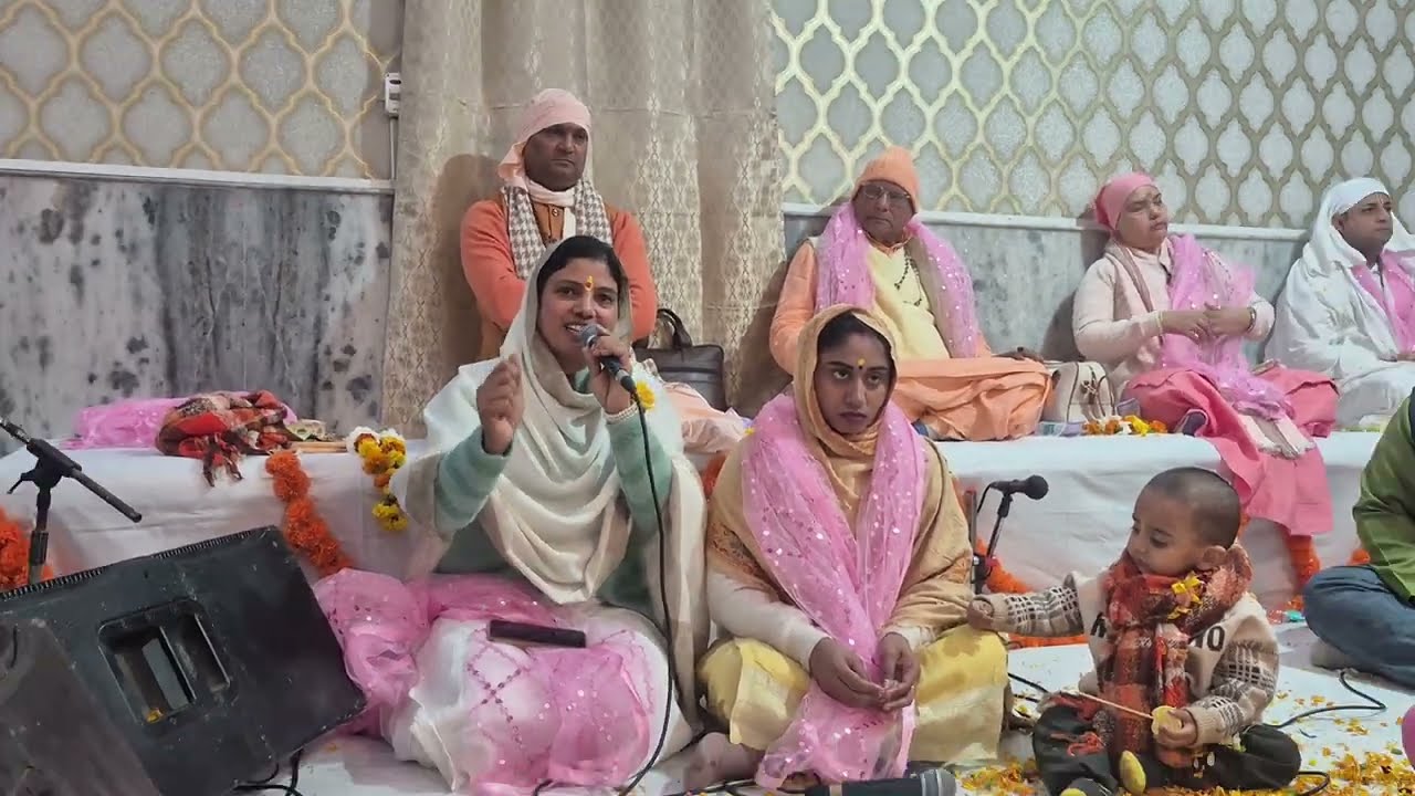 Огромное собрание святых и празднование Дня воплощения в ашраме Шри Парамханс Уттам Нагар Дели На...