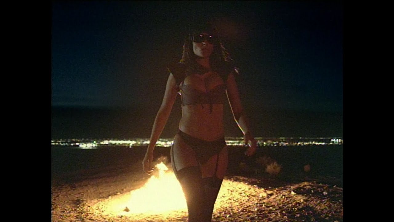 (Master Rip 4K) Kanye West - Flashing Lights