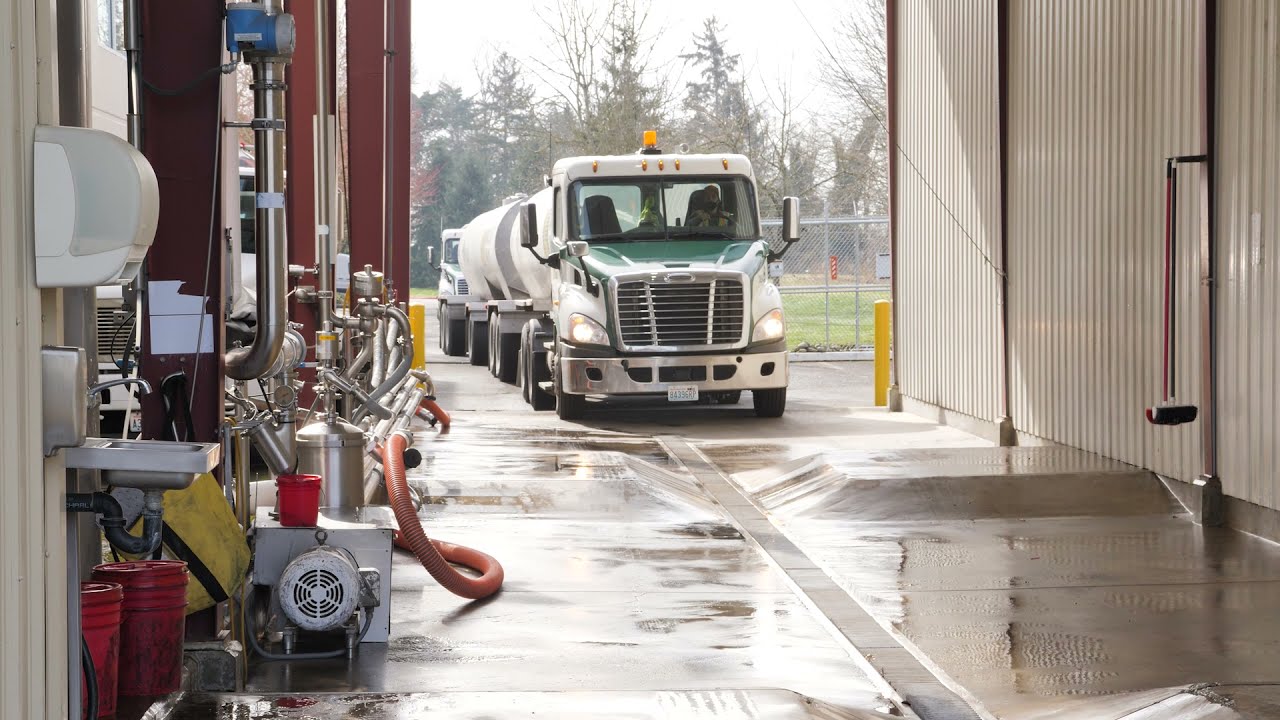 Smith Brothers Farms Plant Tour - Processing Milk