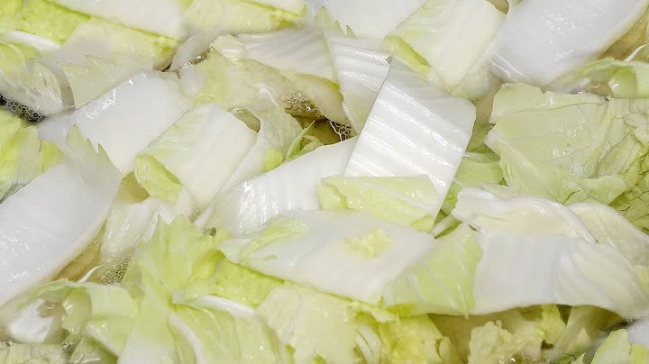 Korean cabbage soup recipe.