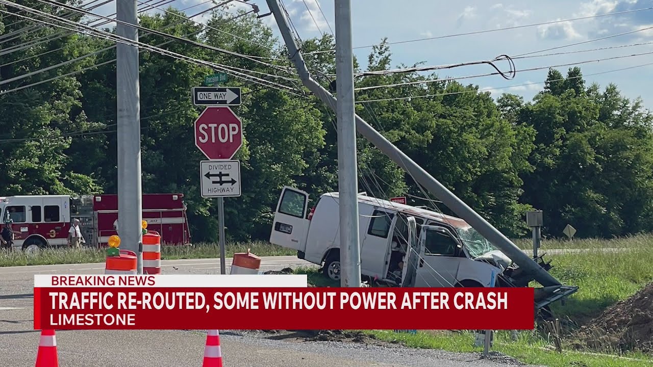Crash shuts down portion of Highway 11-E near industrial park - YouTube