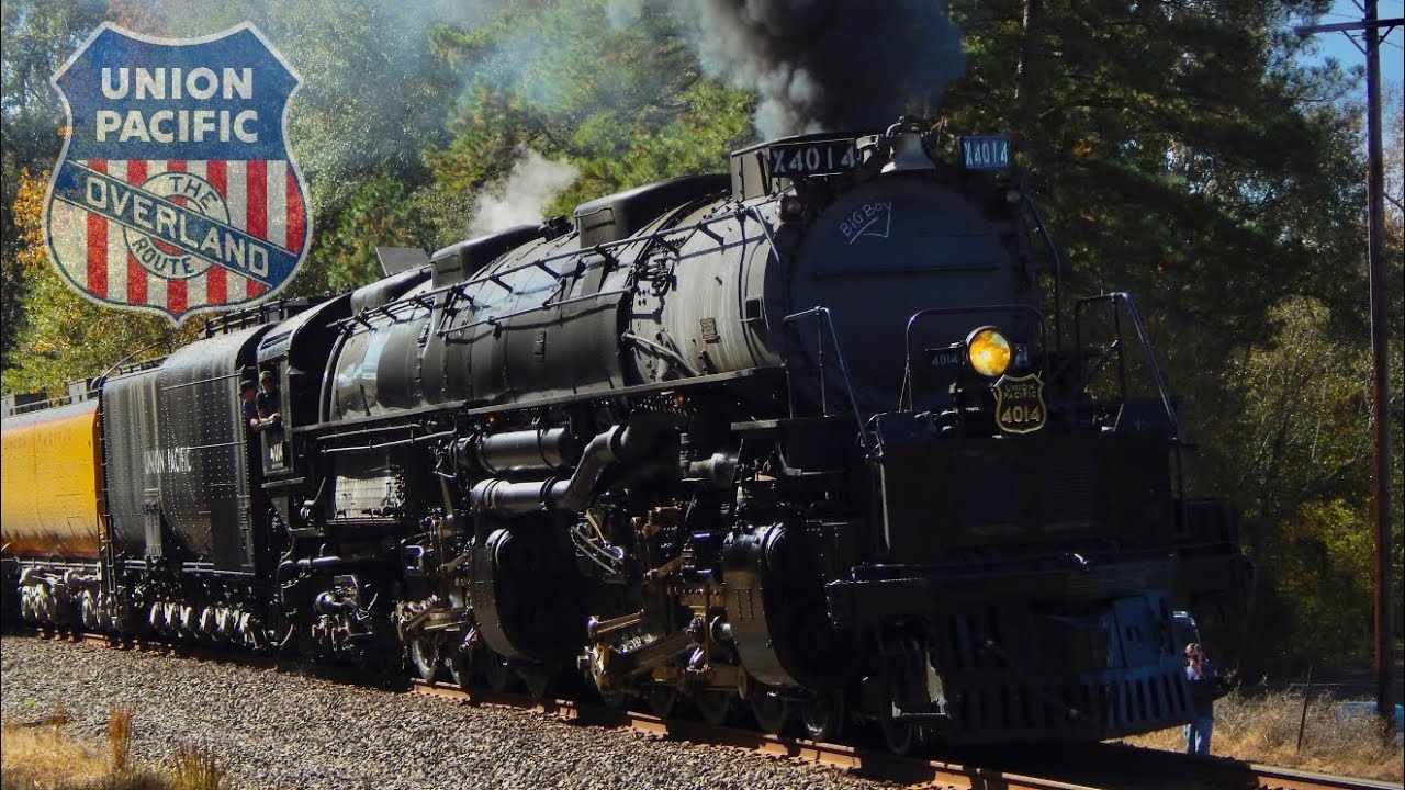 Union Pacific BigBoy 4014 galloping through East Texas!