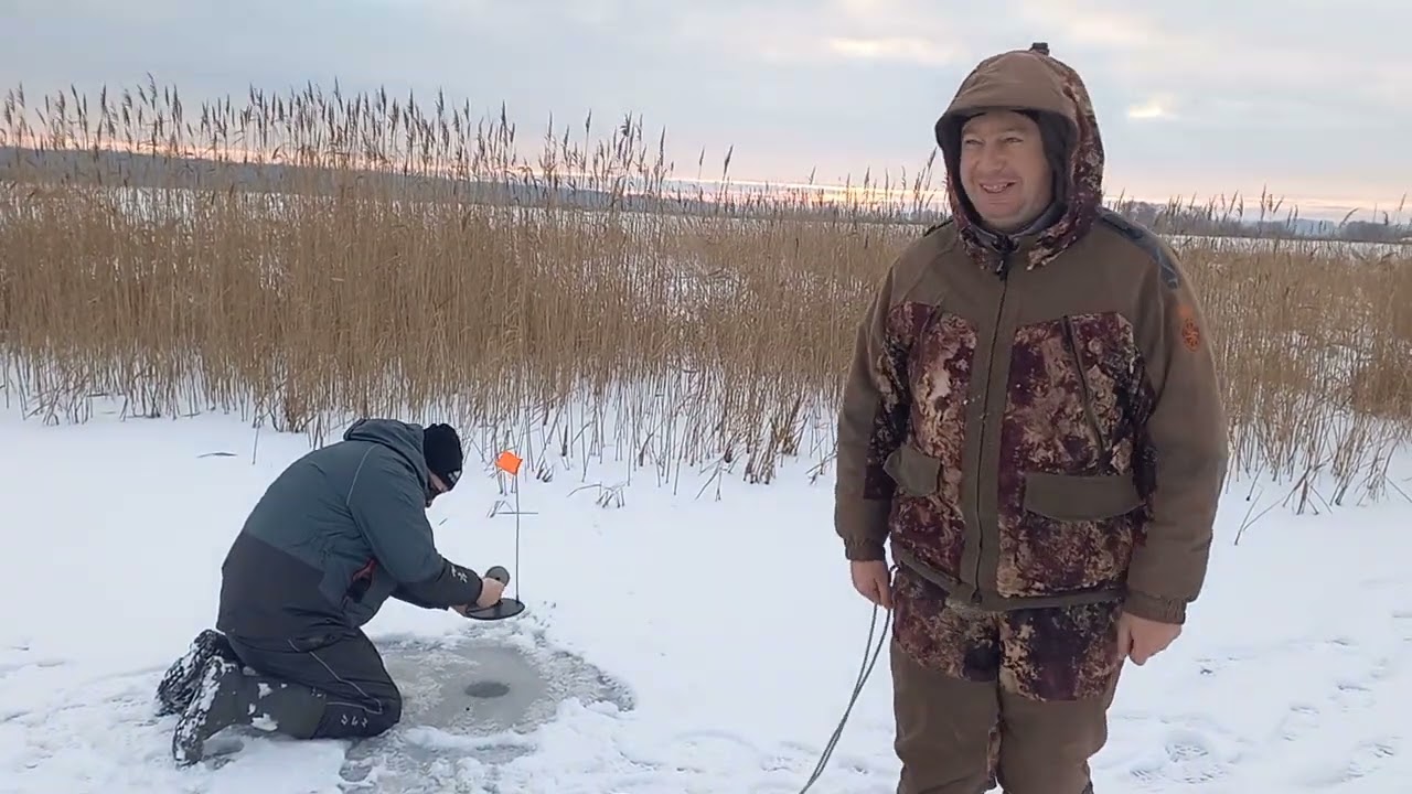 Ловля щуки по первому льду ,неожиданный результат. 
