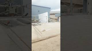 how I can install  gate w/syclone wire,