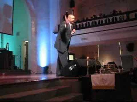 Brian Courtney Wilson singing Jesus Saves at St Jo...