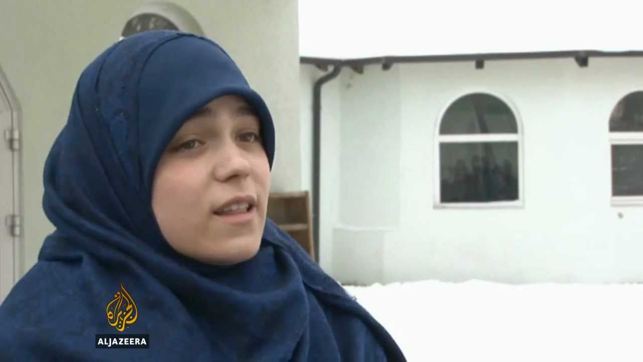 مدارس كوسوفو بدون حجاب - قناة الجزيرة البلقان