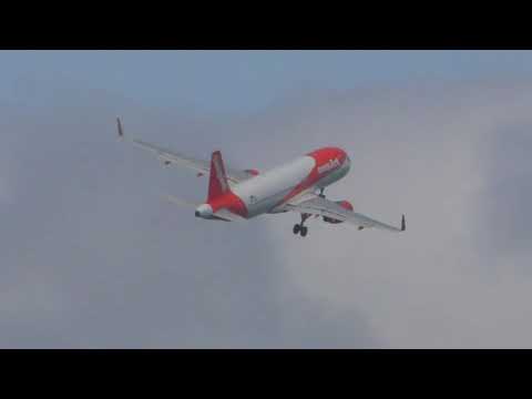 Wideo: Pasażer Sam Lata Samolotem EasyJet