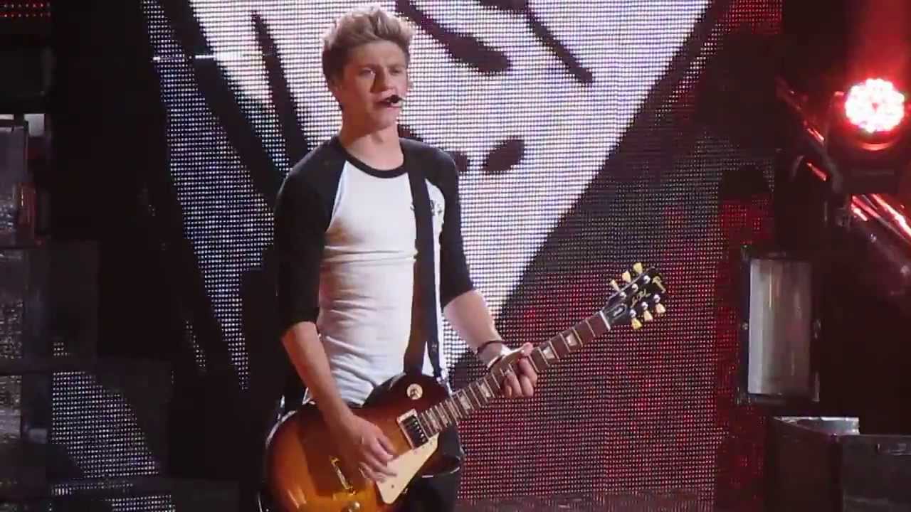 One Direction - Teenage Dirtbag (Sydney 24/10/13)