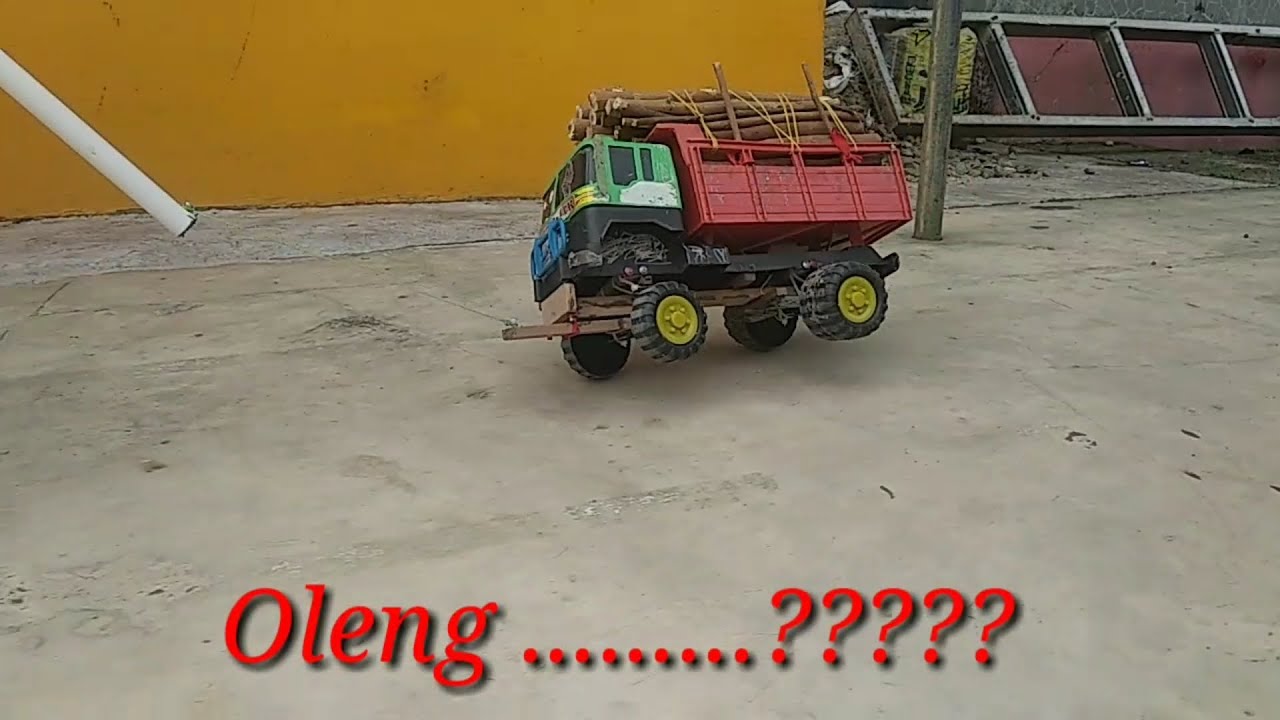  Miniatur  Truk  Oleng Parah Muatan Kayu YouTube