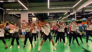 Trompeta ZUMBA choreography by Michael Mahmut Resimi