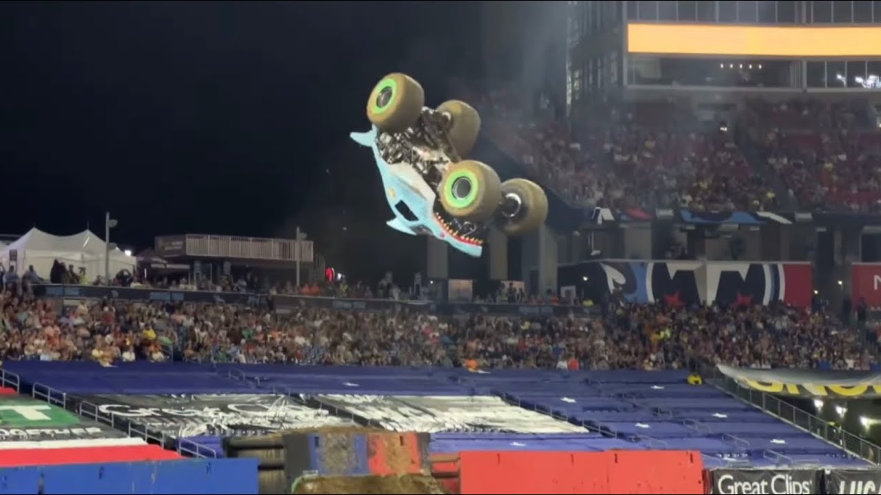 Monster Jam World Finals 22 XXII Best Moments! YouTube