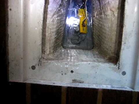Whale Supersub 650 bilge pump - YouTube