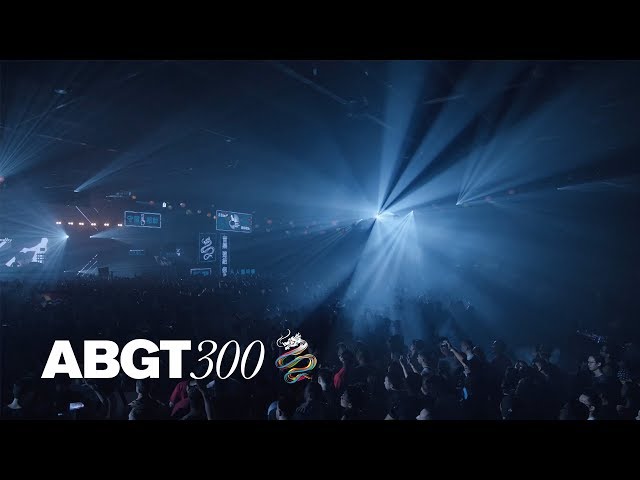 Above & Beyond feat. Zoë Johnston ‘There's Only You’ (Live at #ABGT300 Hong Kong) 4K