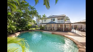 For Sale 10 Galley Way, Birkdale Qld 4159. 5 bedroom, 3 bathroom 2 Garage, pool Aquatic Paradise.
