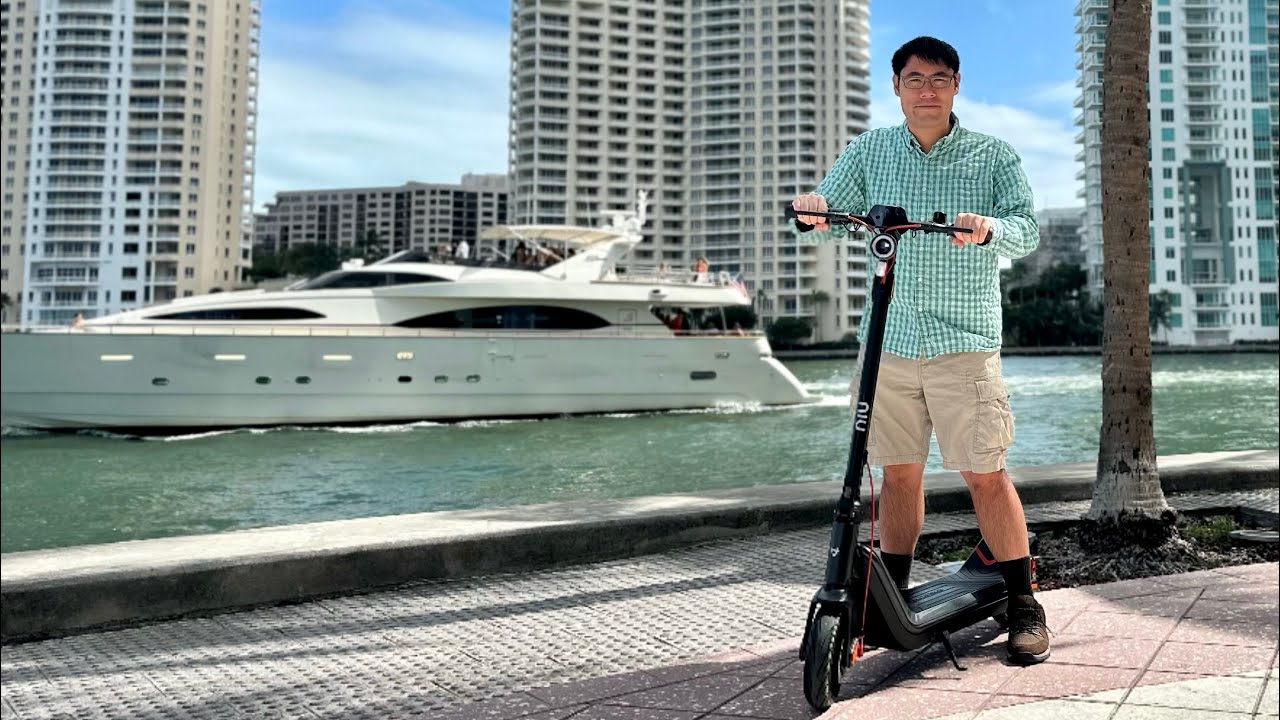 KQi3 MAX Electric Scooter First Impressions & Review : Riding Downtown  Miami to Wynwood 