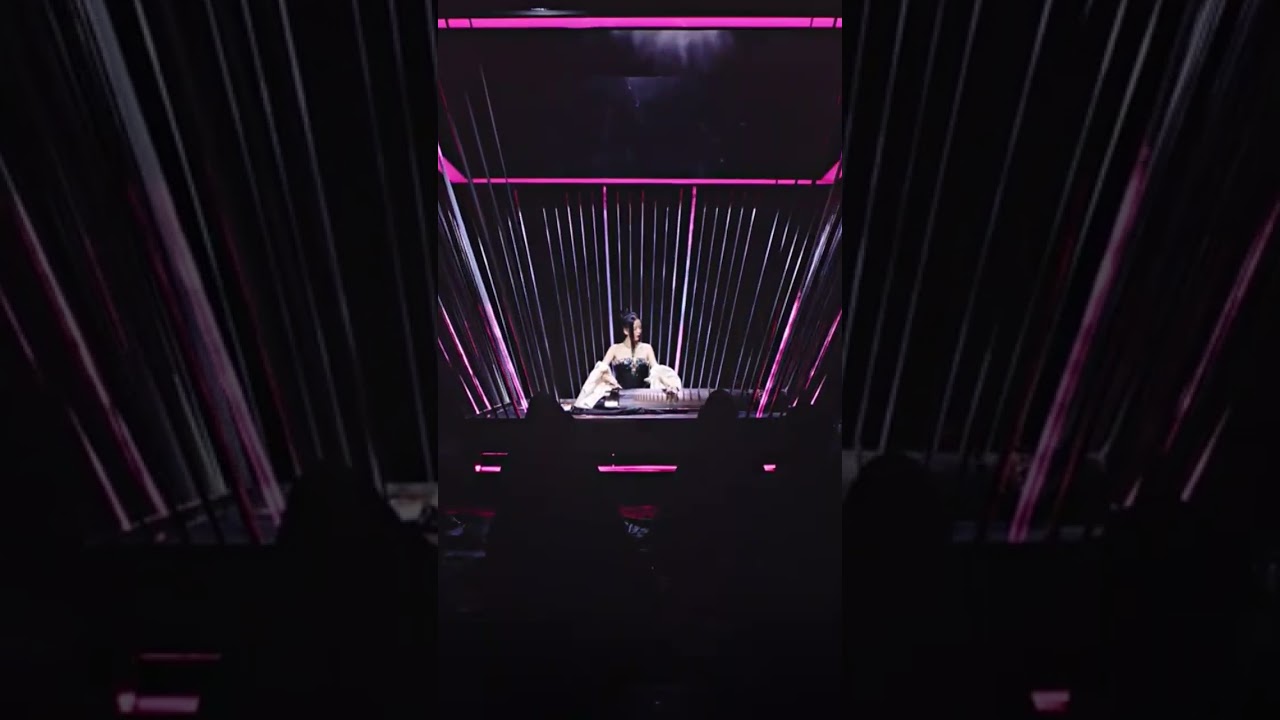 jisoo-plays-traditional-korean-musical-instrument-in-pink-venom-mv
