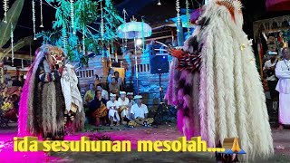 Ida sesuhunan duwe griya sakti cakra gni manuabe mesolah,calonarang ring bukit,tampaksiring.. Ida sesuhunan duwe griya sakti cakra gni manuabe mesolah,calonarang ring bukit,tampaksiring..