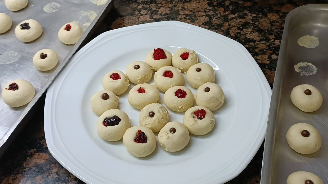 الغريبه الدايبه الناعمه من كورسات الشيف احمد القاضي زي المحلات بالظبط