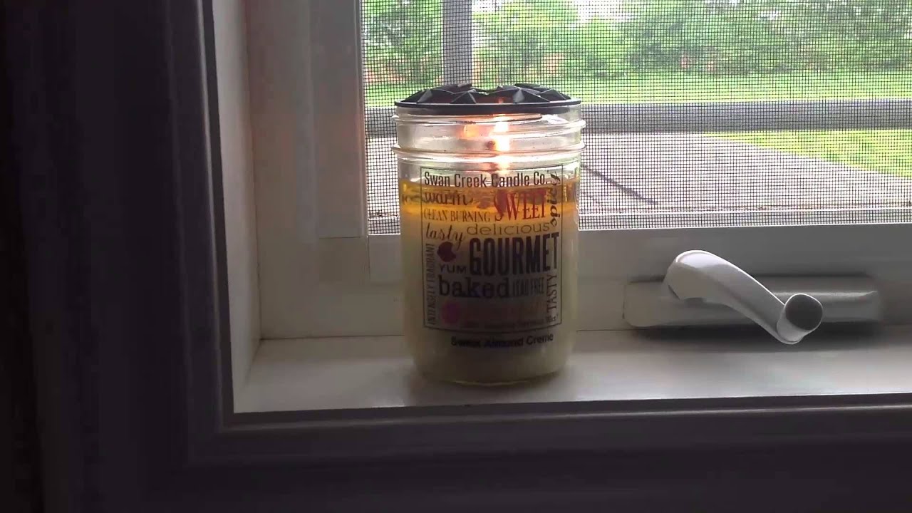 Sweet Almond Creme - Swan Creek Candle Company (Review)