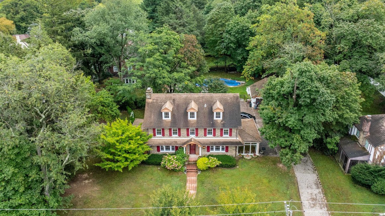 Beautiful Philadelphia Suburban Mansion For Sale