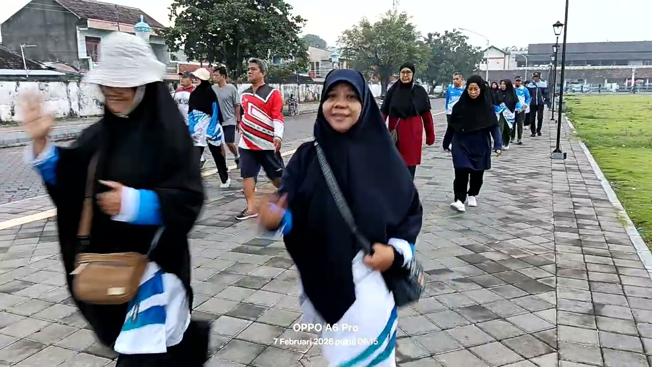 0207-0615  Berjalan 8 kali putaran. Olah raga Manasik haji Amsyu.Alun alun kidul. Sabtu 7 Feb 2026
