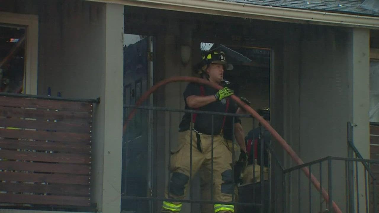 Southwest Houston apartment fire displaces 12 units in Thursday night's ...