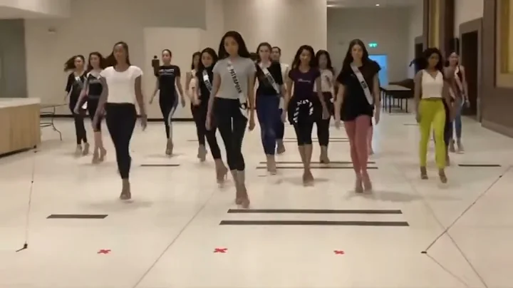 Stan Twitter: Miss Universe Thailand models walking to "Aura" by WJSN