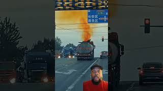 What should have the driver done?#haulnews #truckingnews #truckersafety #truckdriver #truckerlife