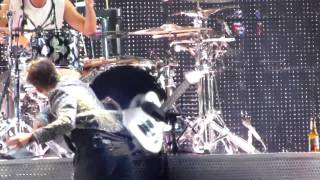 Muse - Endless Nameless Riff + Guitar Smash HDlive! @ Reading Festival 2011