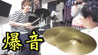 寝起き耳元シンバルドッキリ