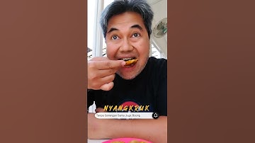 Thumbnail of Baru Tau Di Surabaya Makan Gorengan Bumbu Petis Pake Tangan