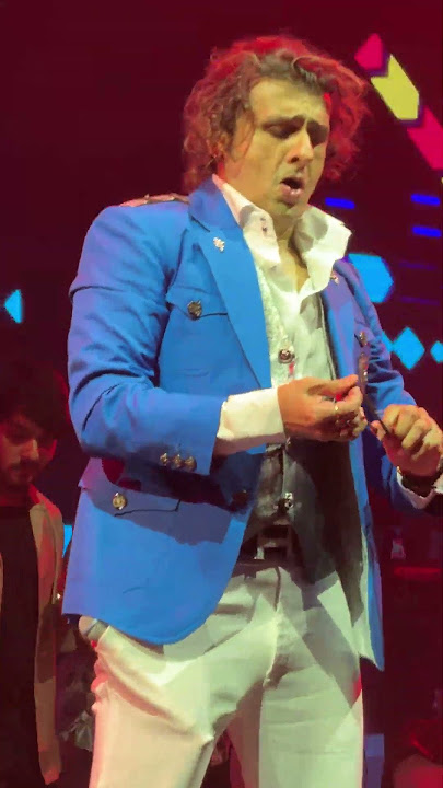 Sonu Nigam’s versatility #sonunigam #concert #sonunigamlive #sonunigamsongs #sonu #liveconcert
