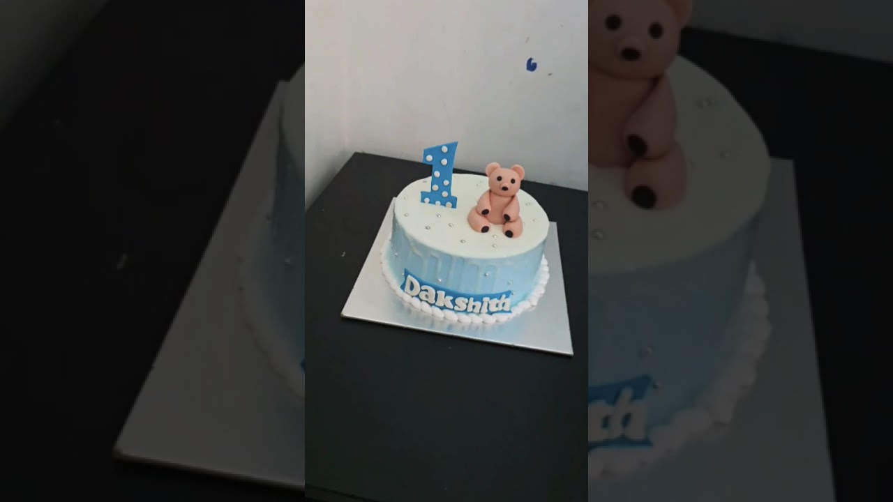 lovely simple theme cake 🎂🎂🎂🎂🥰🥰🥰🥰🥰🥰🥰🥰