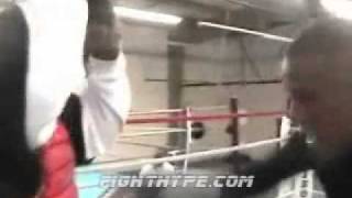 FLOYD FLASHBACK: MAYWEATHER TRAINING FOR DE LA HOYA