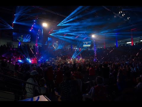 Köbesse bei "Bonn steht Kopp 2018" im Telekom Dome
