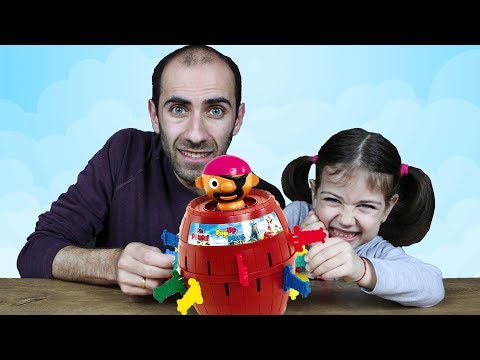 მფრინავი მეკობრე, ვინ უფრო მეტი ხმლის გაკეთებას შეძლებს