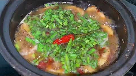 Bí rợ nấu cá lóc đồng. Và cá kho tiêu. Cơm sáng mời cả nhà 