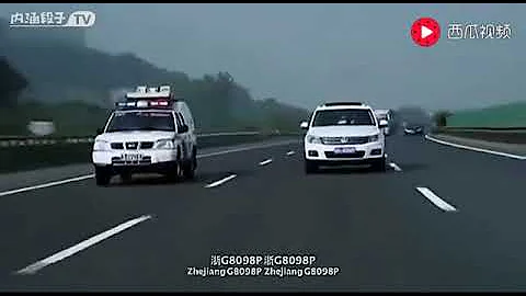 高速路上孩子生命危在旦夕，廣播發動群眾警察幫忙，就該這麼團結 - 天天要聞