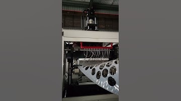 Plastic cup thermoforming machine