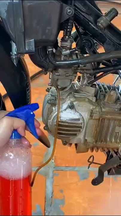 Cairan Pembersih Kerak Pada Mesin Dan Krengkes Motor