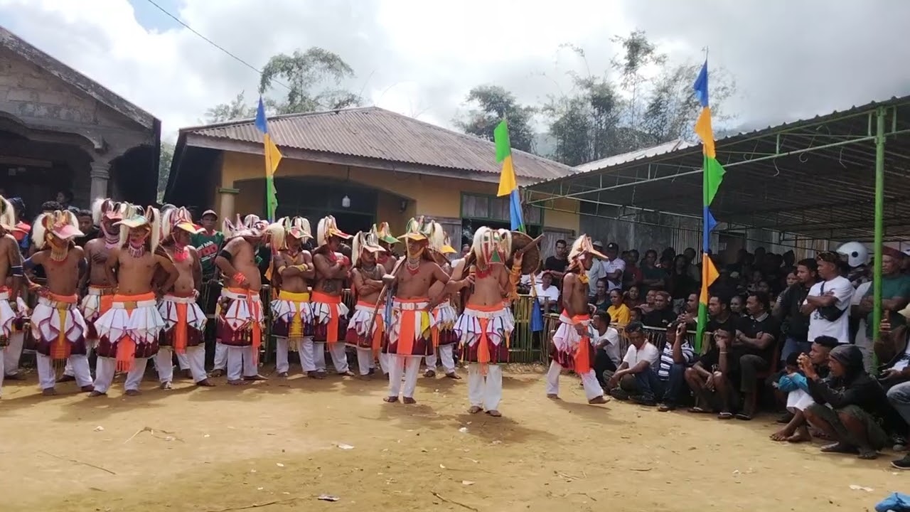 Nenggo sangku tahang kades lia natas lasang#lakicacimamggarai