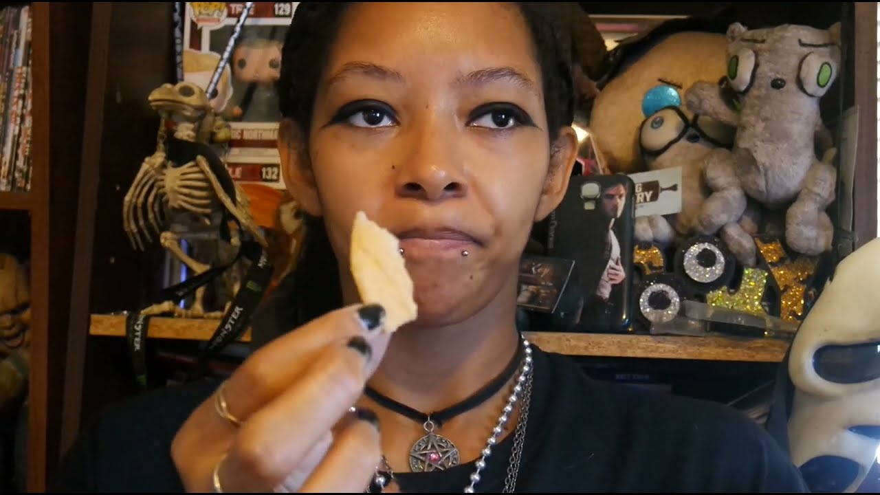 Taste Testing Japanese Snacks - Fried Chicken Flavored Chips