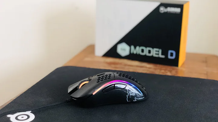 Glorious Model D Glossy Unboxing - Super Lightweight Ergonomic RGB Mouse | 1v1.LOL