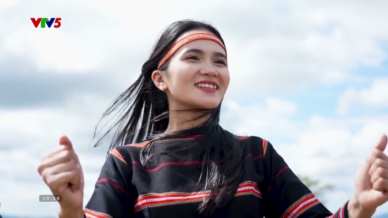 Bừng sáng Tây Nguyên - Phi Ưng 