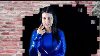 Beautiful Heroine Uses Super Hypnosis