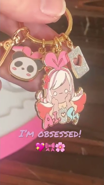 Unboxing Kizuna AI’s Keychain/Star feature! 💖🎀