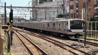 【E531系K402編成 東大宮出場回送（臨時保全）】E531系0番台ｶﾂK402編成が回送電車として非常警笛を鳴らして松戸駅1番線を通過するシーン（回9465M）