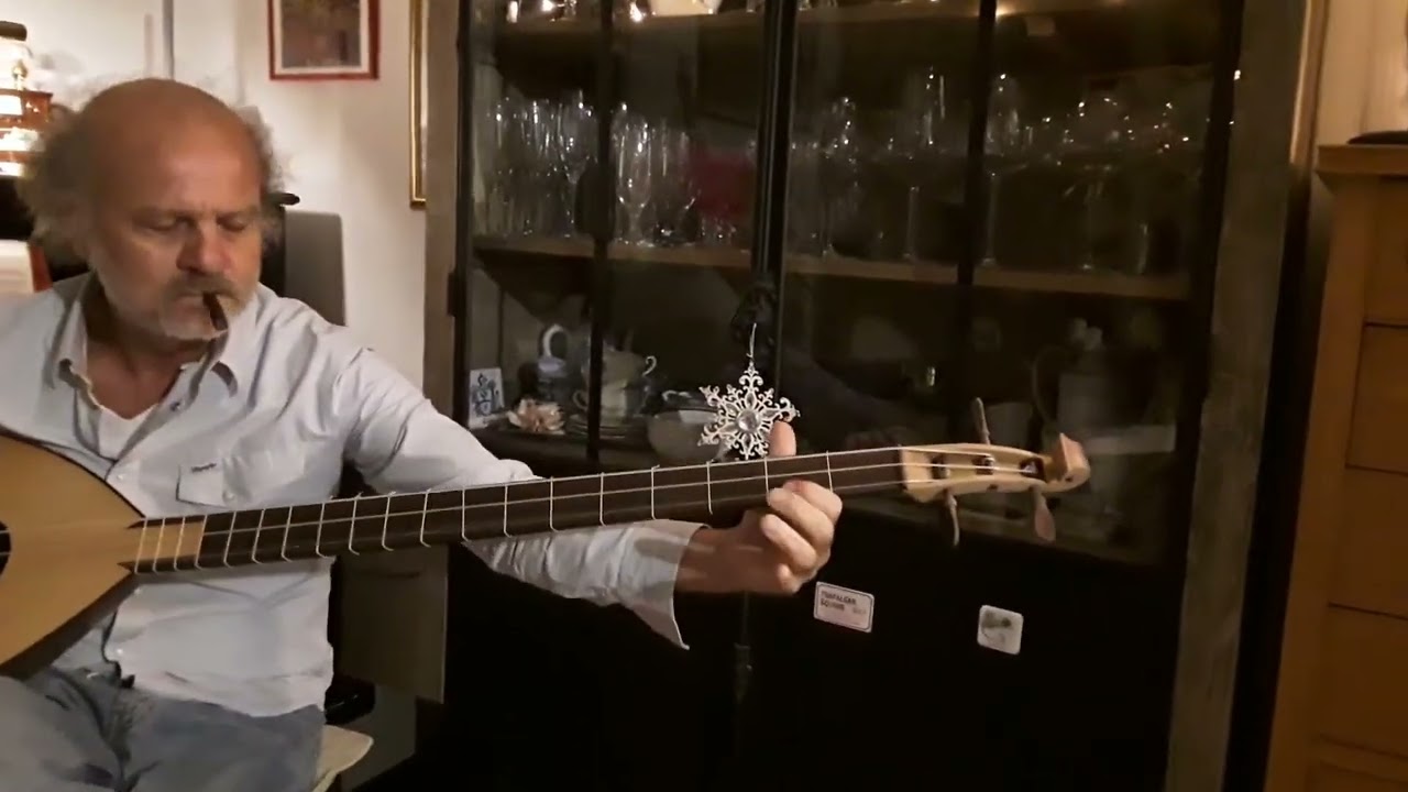 Liuteria Mario Vorraro: Colascione, Calascione - "Antidotum Tarantulae". www.mariovorraro.it