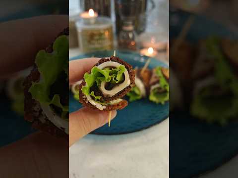 Рулетики из баклажанов 🍆 с беконом и листом салата #баклажан #рулетикиизбаклажанов #баклажаны